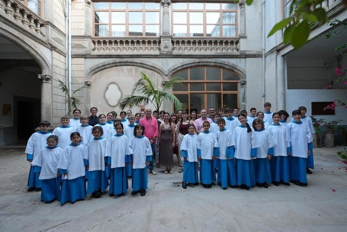 400 Personas Asisten Al Concierto Del Consell Para Celebrar La Serra De Tramuntana En El Patio De La Escolanía De Lluc