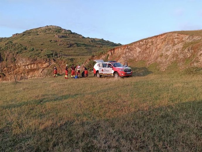 Concluye sin éxito la búsqueda de un joven de 24 años desaparecido en la costa de San Vicente (Cantabria)