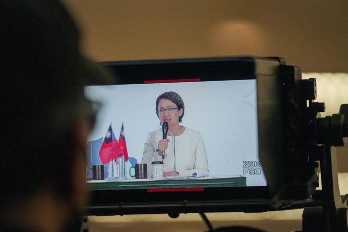 Archivo - January 9, 2024, Taipei, Taiwan: Hsiao Bi-khim, Former Taiwan's Representative to the United States and candidate of the Democratic Progressive Party (DPP) for the 2024 presidential elections, answers media questions at a press conference in Tai