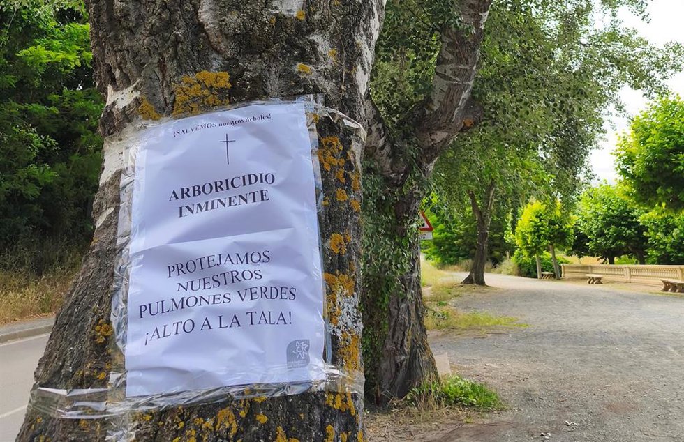 Carteles contra la tala en Haro