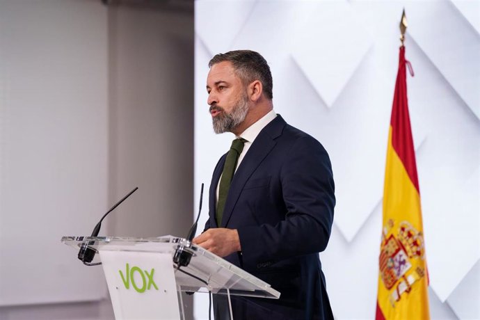 El presidente de Vox, Santiago Abascal, durante una rueda de prensa, en la sede del partido, a 23 de junio de 2025, en Madrid (España).
