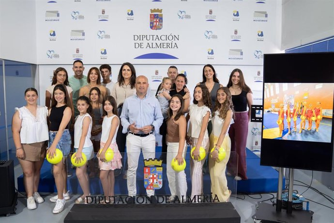 Encuentro con el Club La Comarca de gimnasia rítmica.