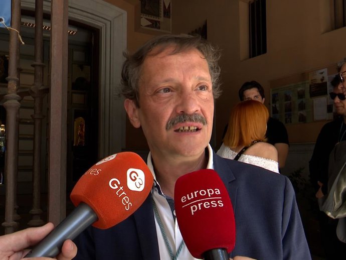 DAVID ZARZO EN EL FUNERAL A SU PADRE