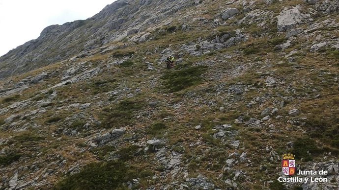 Rescatada Una Mujer De 61 Años Deshidratada En Una Ruta En Monte Peña Abismo, En La Montaña Palentina.