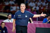 Miguel Méndez: "No es fácil construir el equipo en un mes"