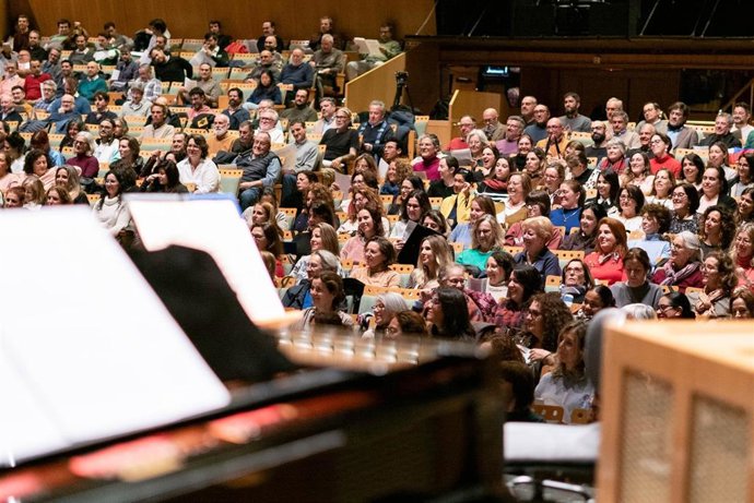 Archivo - Ensayo del concierto de la Novena de Beethoven de la Sinfónica de Sevilla.