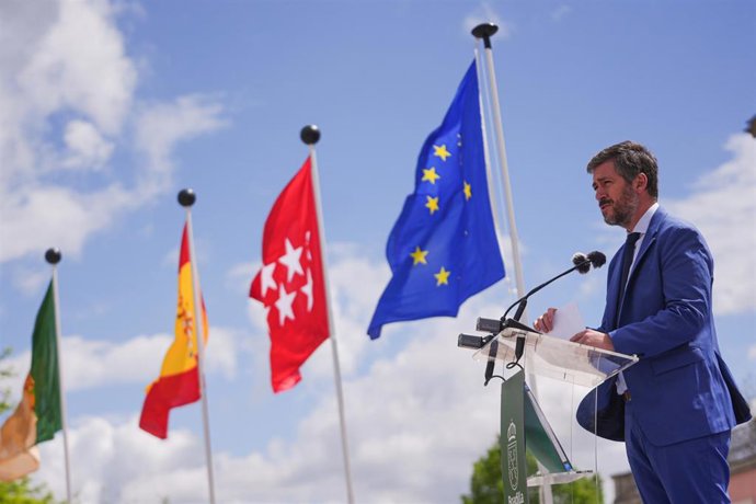 Archivo - El consejero de Presidencia, Justicia y Administración Local, Miguel Ángel García Martín, en el acto de conmemoración del Día de Europa, en Boadilla del Monte, Madrid, el 9 de mayo de 2025.