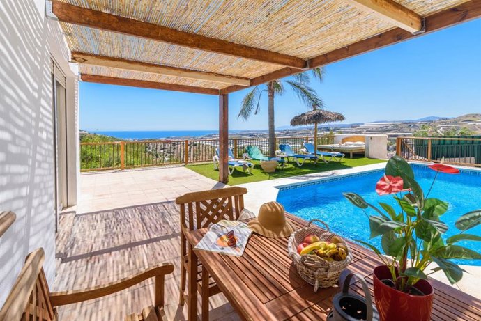 Archivo - Málaga.- Turismo.- Las casas rurales alcanzarán este verano un récord de ocupación en Málaga