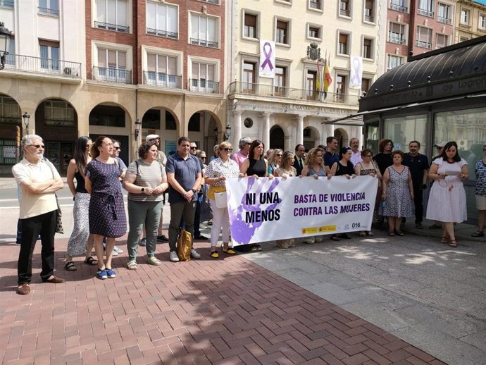 Concentración en Logroño por las últimas víctimas de violencia machista en España