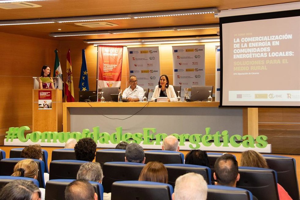 Reunión con alcaldes para promover comunidades energétivas en el mundo rural