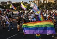 Mónica García insta a los que quieren "devolver" a las personas LGTBI+ a los márgenes a "meterse ellos en el armario"