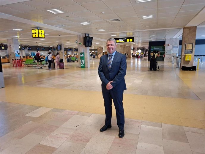 El director del Aeropuerto de Girona-Costa Brava, Vicent Pallarés.