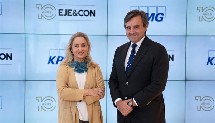 Firma del acuerdo entre KPMG y EJE&CON