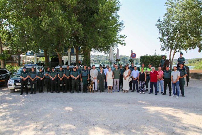 Milagros Tolón presenta el dispositivo de seguridad para un verano seguro en Las Lagunas de Ruidera.