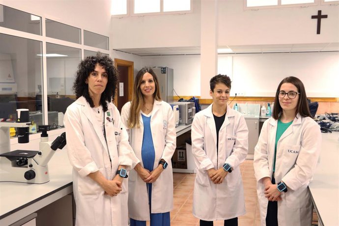 Las investigadoras de la UCAM que han realizado el estudio