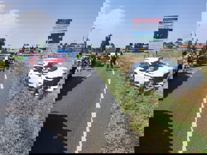 Coches afectados en el accidente en Ávila.