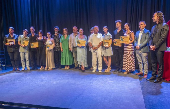 Foto de familia en el XXII Certamen de Jóvenes Flamencos de la Diputación de Córdoba.