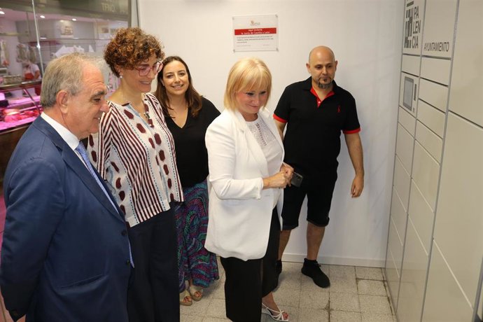 Visita de Leticia García a las obras del Mercado de Abastos.