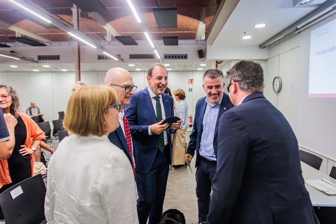 El conseller Ramon Espadaler en la tercera sesión de formación sobre el Plan de Justicia y Proximidad en Salt (Girona)