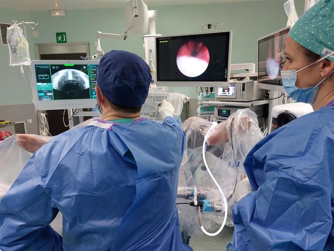 Este tratamiento se suma a los procedimientos mínimamente invasivos que ya ofrece la Unidad de Próstata del Hospital Viamed Montecanal.