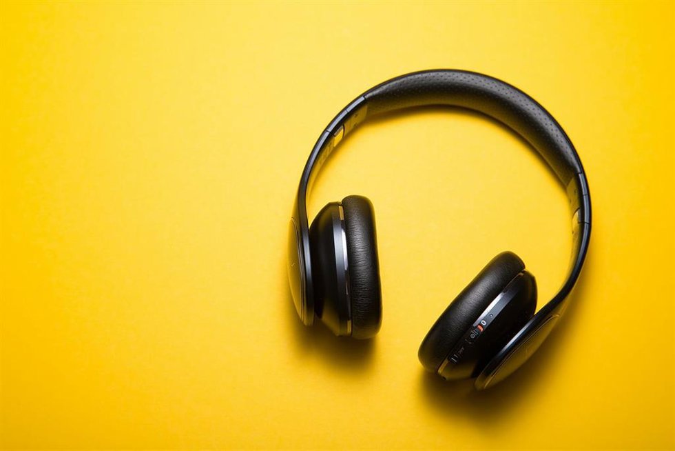 Recurso de auriculares de tipo diadema
