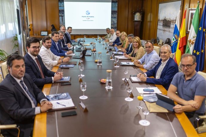 Sesión del Consejo de Administración del Pueto de Huelva.
