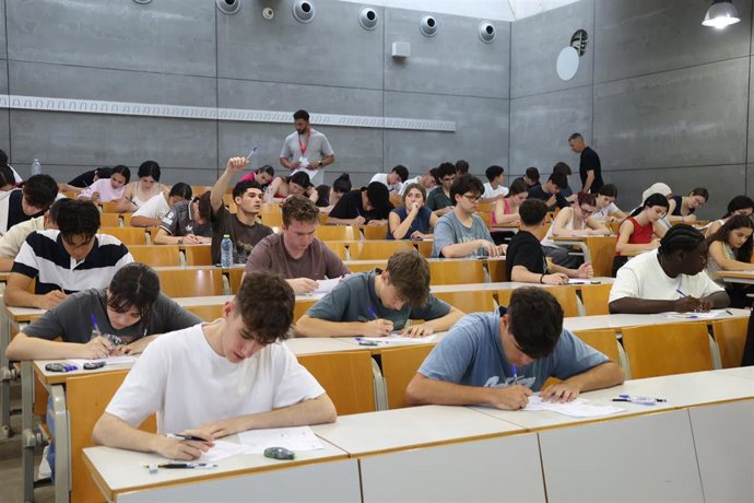 Examen de la convocatoria ordinaria de la PAU en Cartagena