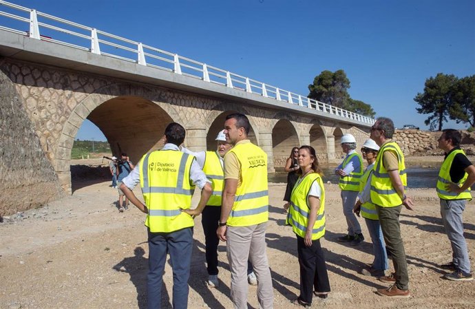 La Diputació de València restablece la conexión entre Turís y Altury con la apertura al tráfico del pont de la Fallereta