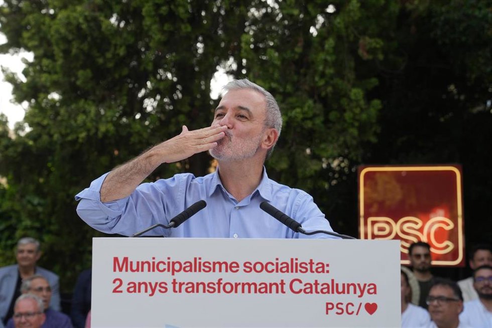 El alcalde de Barcelona, Jaume Collboni, interviene durante un acto del PSC por los dos años de mandato municipal, a 13 de junio de 2025, en Barcelona, Catalunya (España).