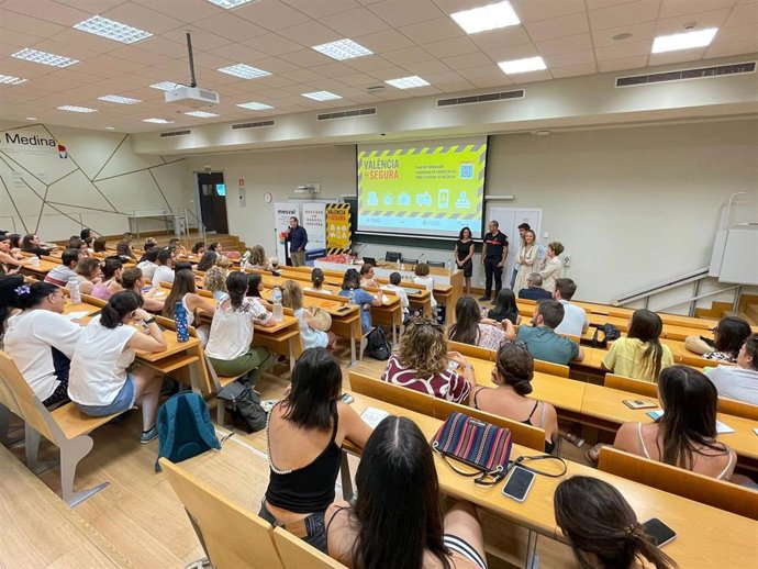 Arranca la formación del Plan Valencia + Segura con una sesión para profesorado de centros educativos