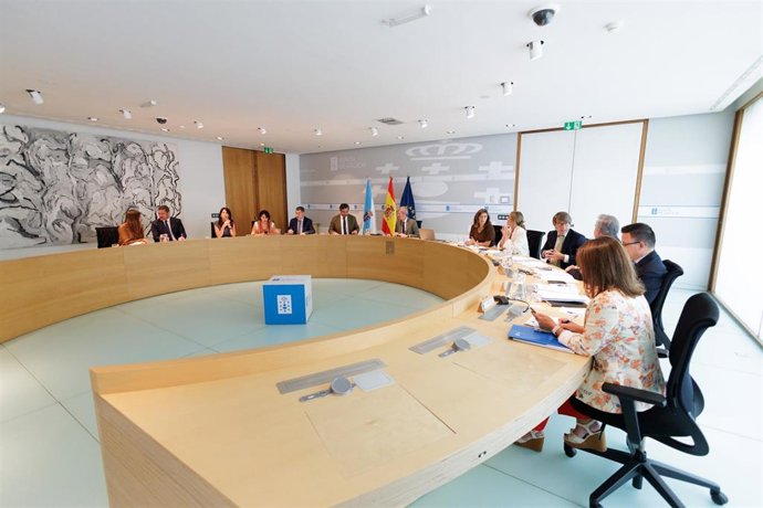 El presidente del Gobierno gallego, Alfonso Rueda, preside la reunión del Consello de la Xunta.