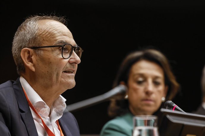 El director general d'À Punt, Francisco Aura, compareix en la Comissió de Radiotelevisió Valenciana i de l'Espai Audiovisual. A Les Corts, a 30 de juny del 2025, a València