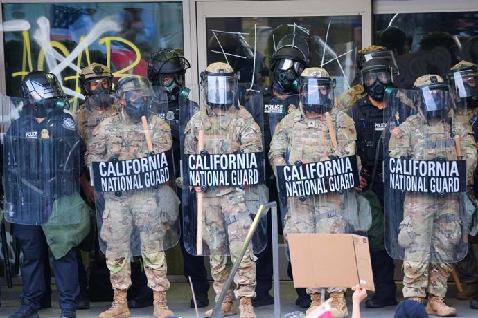 Guarda Nacional da Califórnia destacada para Los Angeles