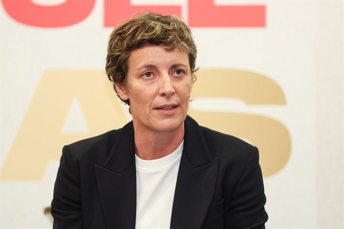 Archivo - La presidenta de la FEB, Elisa Aguilar, durante el homenaje a Sergio Llull tras anunciar su despedida de la selección
