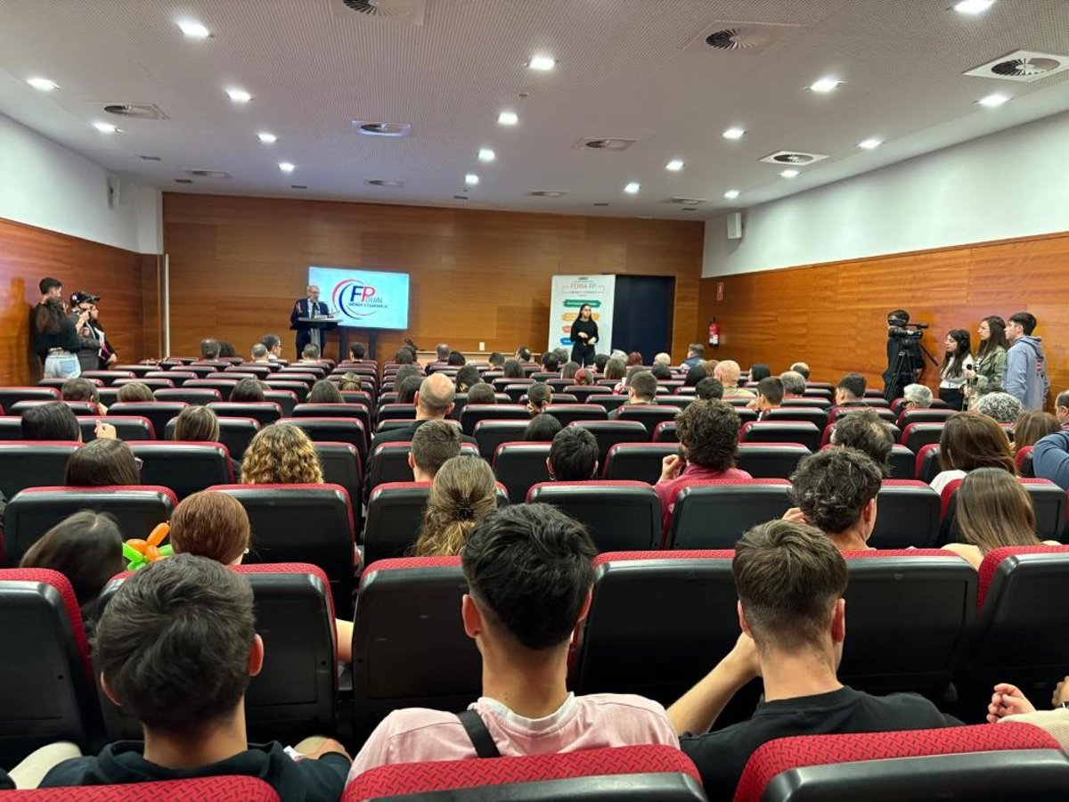 Abierta la convocatoria para admisión y matriculación en enseñanzas de adultos en Extremadura en el curso 2025/2026
