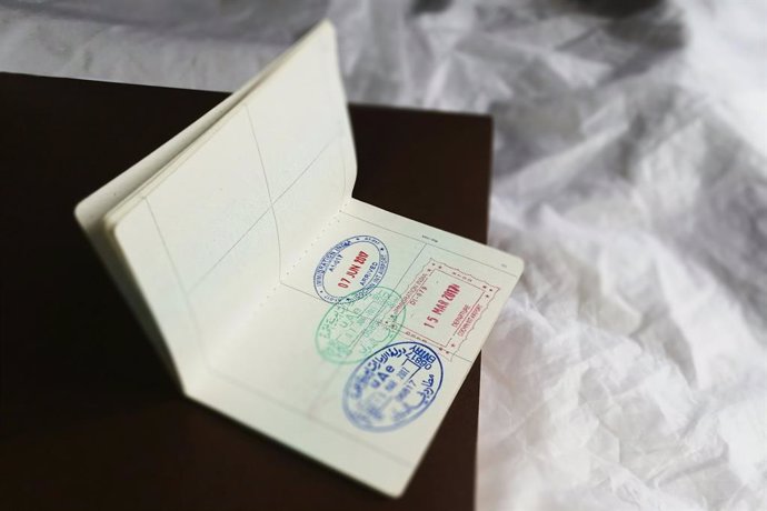 Por qué llevar una fotocopia del DNI te puede salvar la vida cuando viajas al extranjero