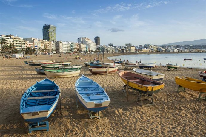 Archivo - Playa de Las Canteras de Las Palmas de Gran Canaria