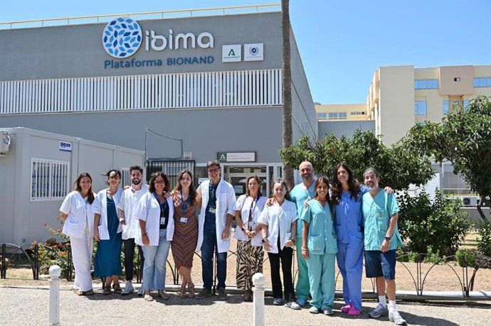 Un equipo internacional de investigadores, con la destacada participación de Javier Pascual, oncólogo médico del Hospital Universitario Virgen de la Victoria (HUVV) e IBIMA Plataforma BIONAND, logra avance sobre tratamiento de cáncer de mama
