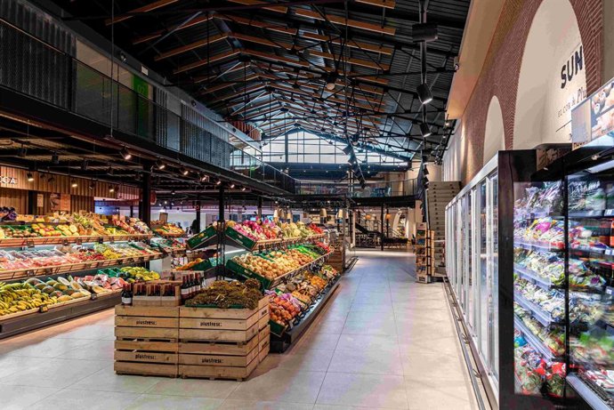 Supermercado Plusfresc.