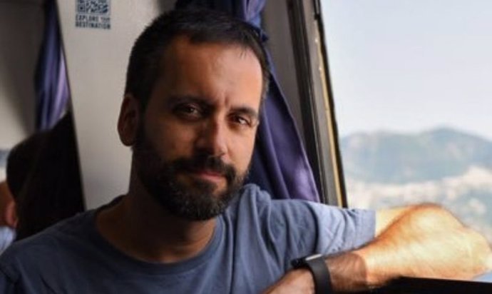 Tener un toldo verde es como poner un radiador en la ventana, según Jordi Martí, arquitecto: qué hacer para evitarlo