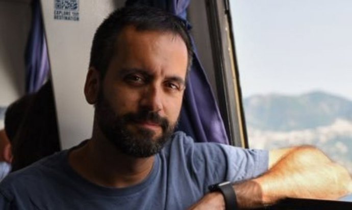 Tener un toldo verde es como poner un radiador en la ventana, según Jordi Martí, arquitecto: qué hacer para evitarlo
