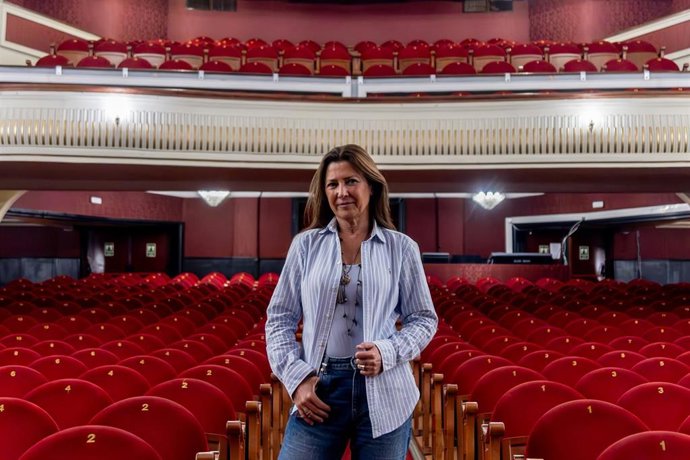 Archivo - La bailaora y coreógrafa Sara Baras posa para Europa Press en el Teatro Alcazar, a 7 de mayo de 2025, en Madrid