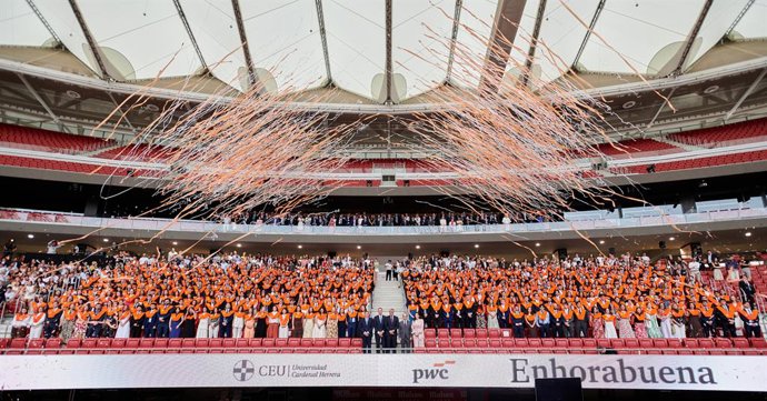 Cerca de 500 profesionales de PwC celebran la graduación de su programa de talento 'Work Academy'.
