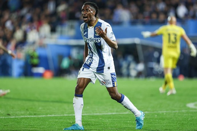 Archivo - Yvan Neyou of CD Leganes gestures during the Spanish League, LaLiga EA Sports, football match played between CD Leganes and FC Barcelona at Butarque stadium on April 12, 2025, in Leganes, Madrid, Spain.
