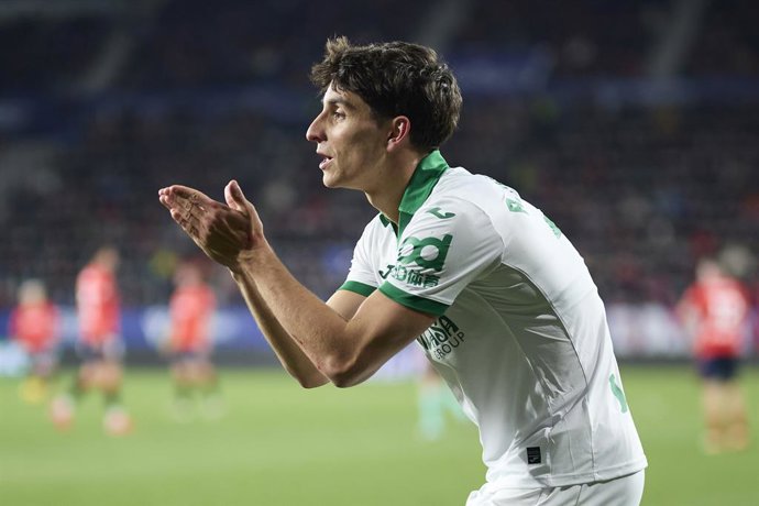 Archivo - Ramon Terrats of Getafe CF celebrates after scoring goal during the LaLiga EA Sports match between CA Osasuna and Getafe CF at El Sadar on March 16, 2025, in Pamplona, Spain.
