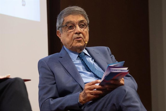 Archivo - El escritor y Premio Cervantes 2017, Sergio Ramírez.