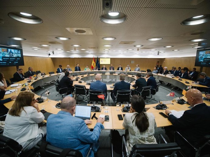 Pleno del Consejo Estatal de la Pequeña y Mediana Empresa celebrado en el Ministerio de Industria y Turismo.