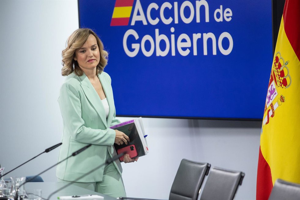 La ministra de Educación y Formación Profesional de España y Portavoz, Pilar Alegría, ofrece declaraciones a la prensa tras el Consejo de Ministros