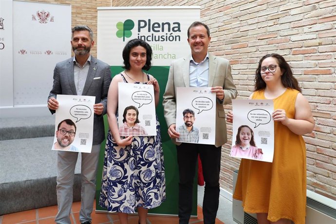 Toledo se une a la campaña de Plena Inclusión con 14 mensajes protagonizados por personas con discapacidad en 25 mupis