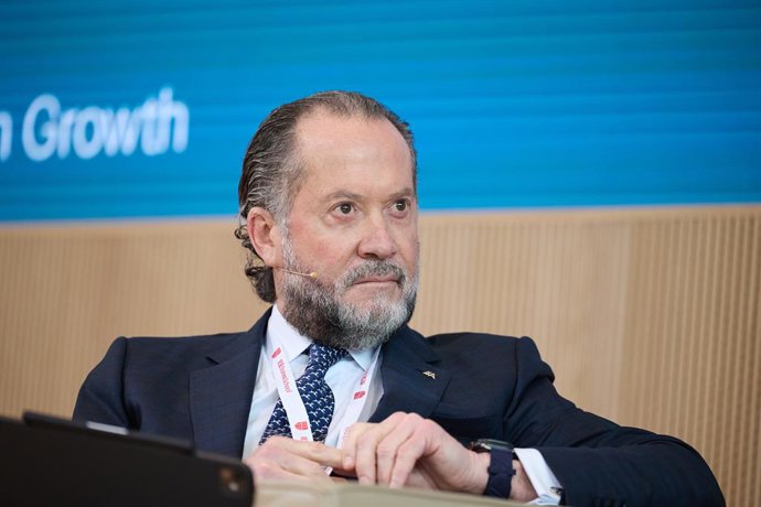 El presidente de Abanca, Juan Carlos Escotet, durante una nueva edición del Encuentro del Sector Bancario, organizado por IESE, en el Edificio Executive del IESE Madrid, a 3 de junio de 2025, en Madrid (España). El encuentro trata sobre la banca y su pape